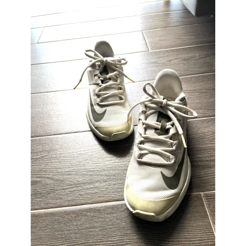 Giày Tennis Nike  747884