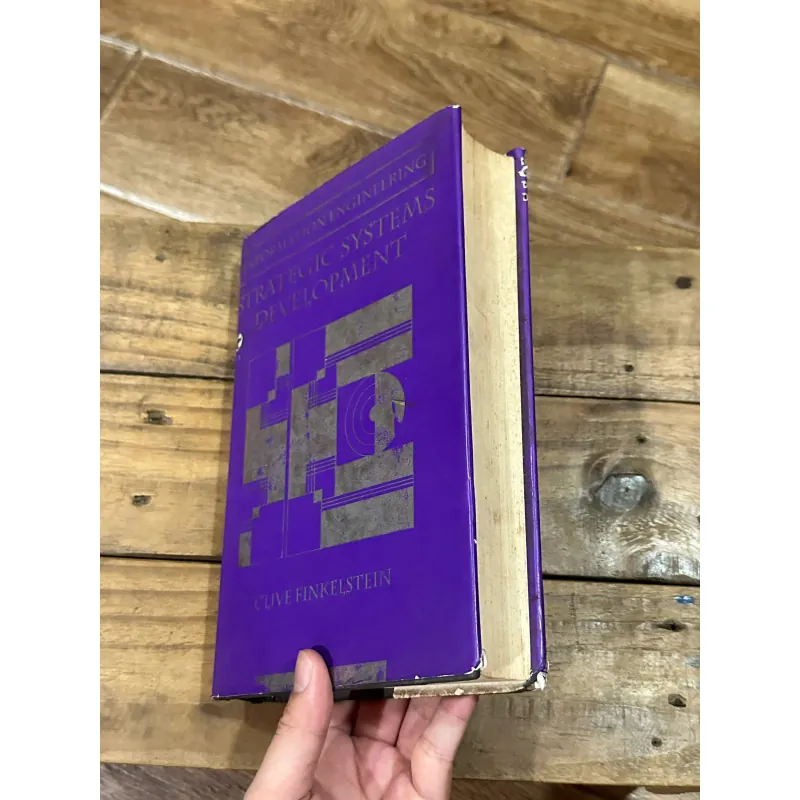 Information Engineering: Strategic Systems Development - Clive Finkelstein 748999