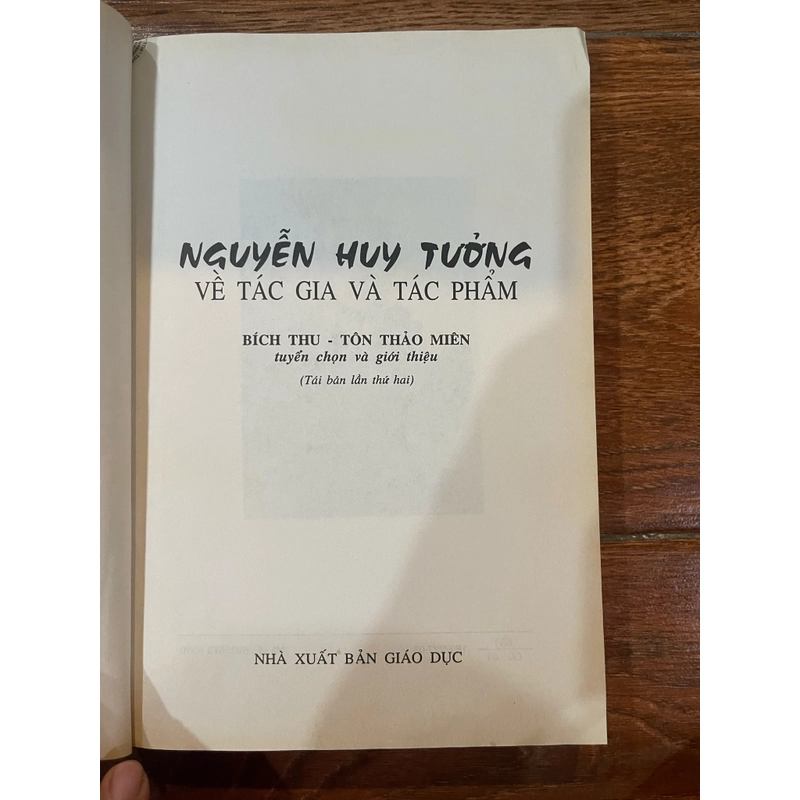 Nguyễn Huy Tưởng - Về tác giả tác phẩm  (9) 455215
