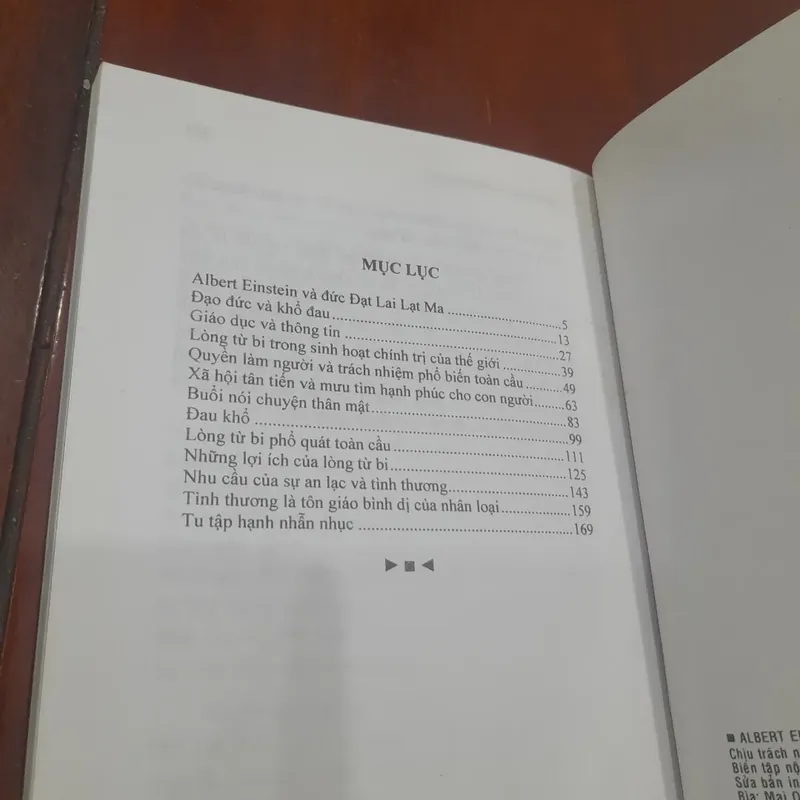 Đạt Lai Lạt Ma & Albert Einstein 563921
