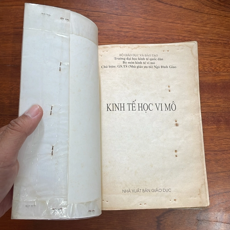 II Sách Kinh Tế: Kinh Tế Học Vi Mô - GS. TA. Ngô Đình Giao - 1997 509186