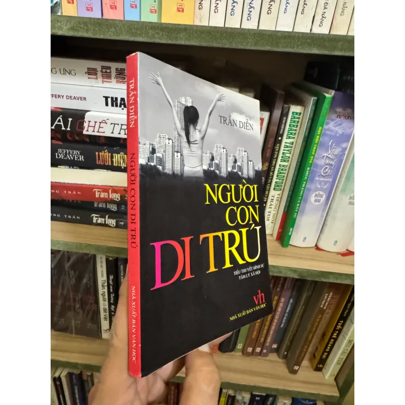 Sách trinh thám : Người con di trú (Trần Diễn) 973016