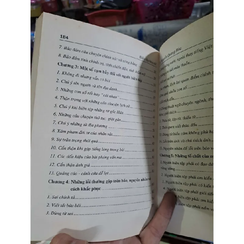 Biên tập báo chí - Nguyễn Quang Hoà - 2015 mới 80% - GIÁO TRÌNH, CHUYÊN MÔN - HCM0111 629217