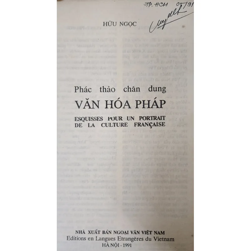 PHÁC THẢO CHÂN DUNG VĂN HÓA PHÁP (Hữu Ngọc), có tranh ảmh minh họa, kiến thức phong phú 718607