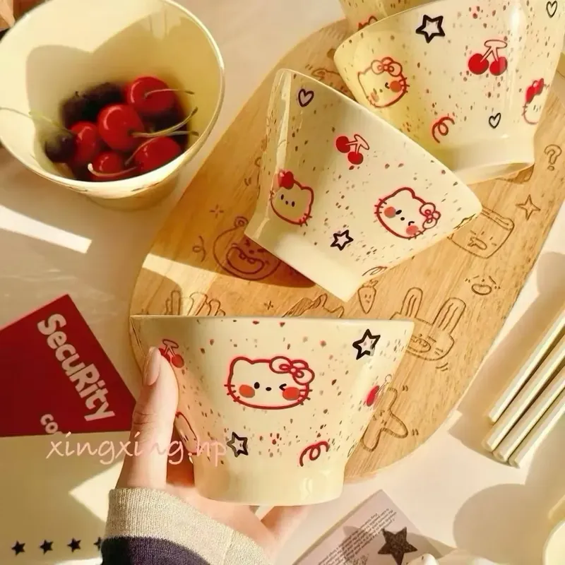 Bát cao Hello Kitty  669472