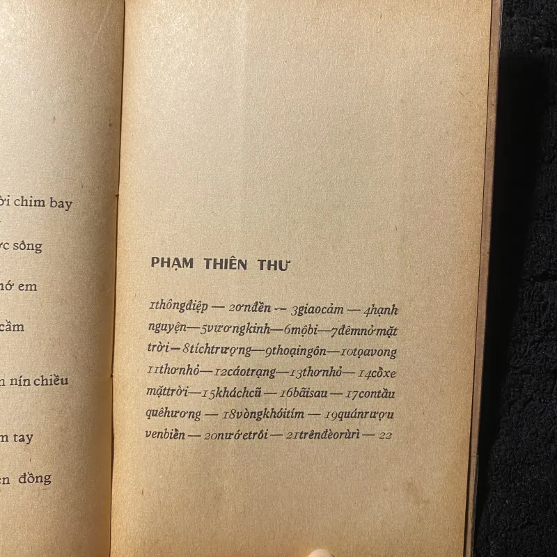 [ sách xưa] thơ Phạm Thiên Thư ( có chữ ký) 1037323