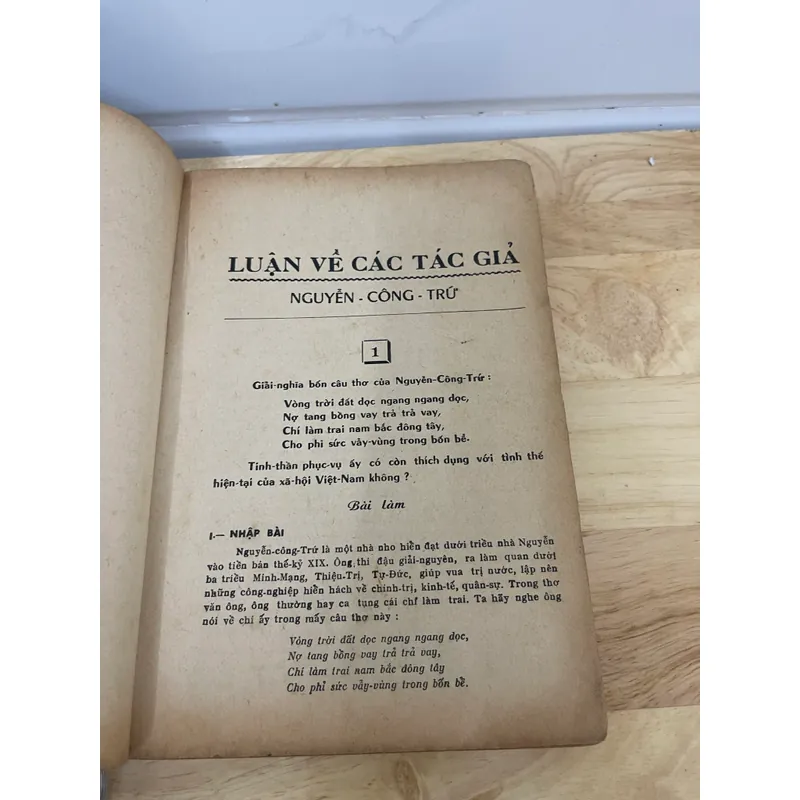  Luận và câu Hỏi (Sách in năm 1968) 590281