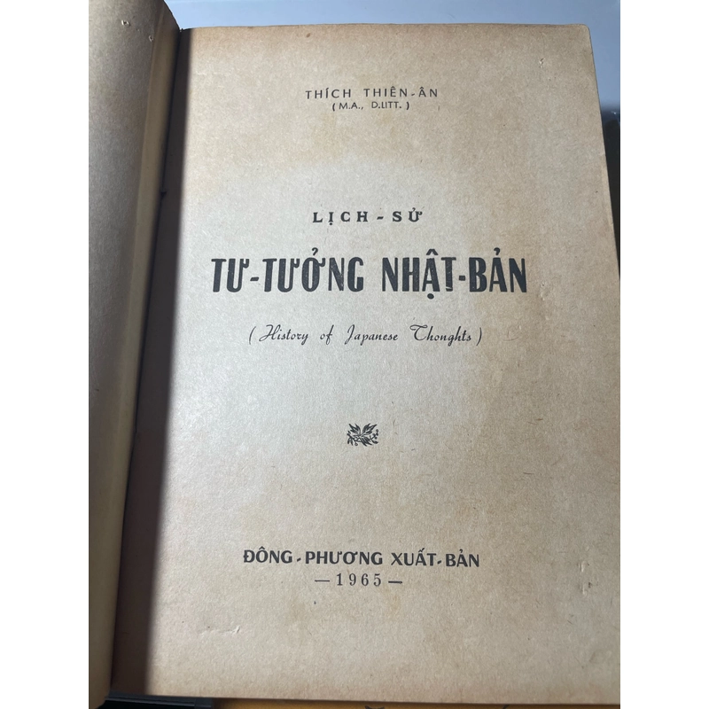 Sách Lịch sử tư tưởng Nhật Bản nguyên vẹn, in trước 1975 518950