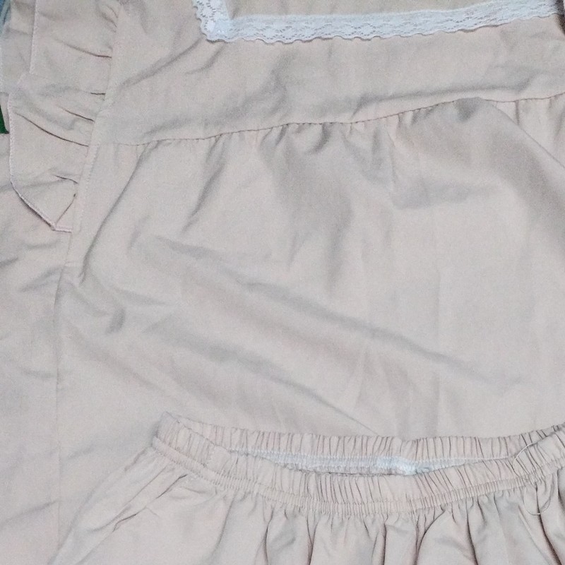 Set bộ dễ thương. Size XL . Màu kem . Quần có túi . Mới 90% . Vì mình mua nhầm size 72671