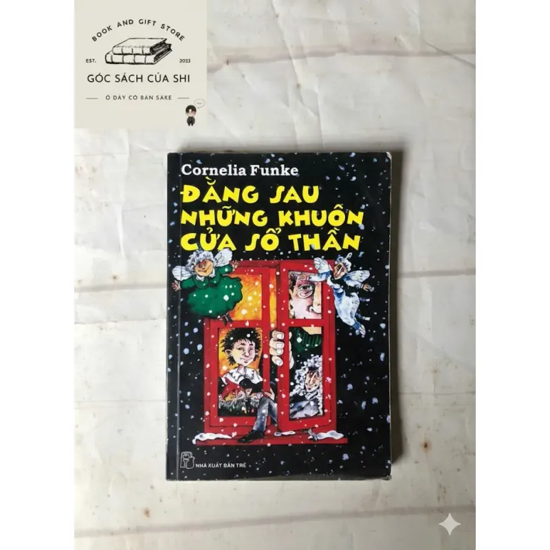 Đằng Sau Những Khuôn Cửa Sổ Thần - Cornelia Funke 800224