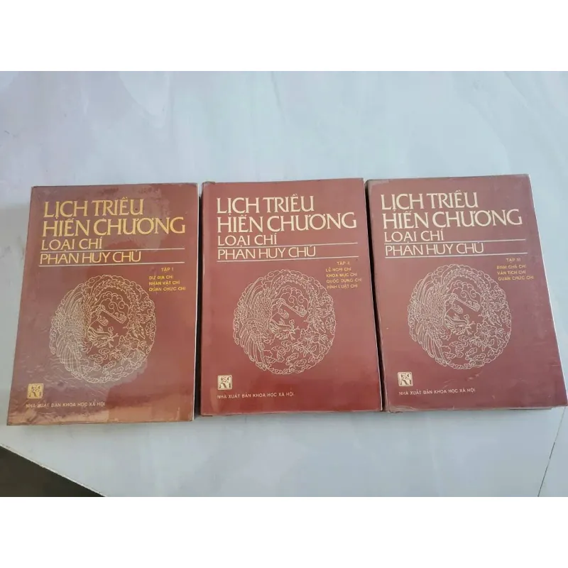 Lịch triều  hiến chương loại chí  1029289