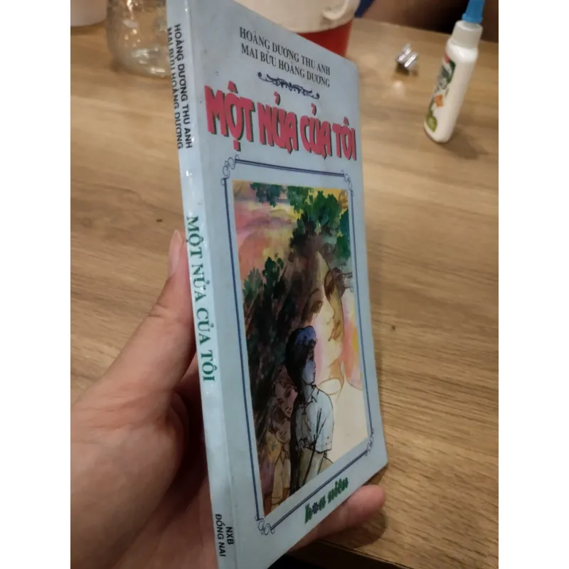 cuốn tiểu thuyết Việt Nam có tựa đề "Một nửa của tôi".
 1032201