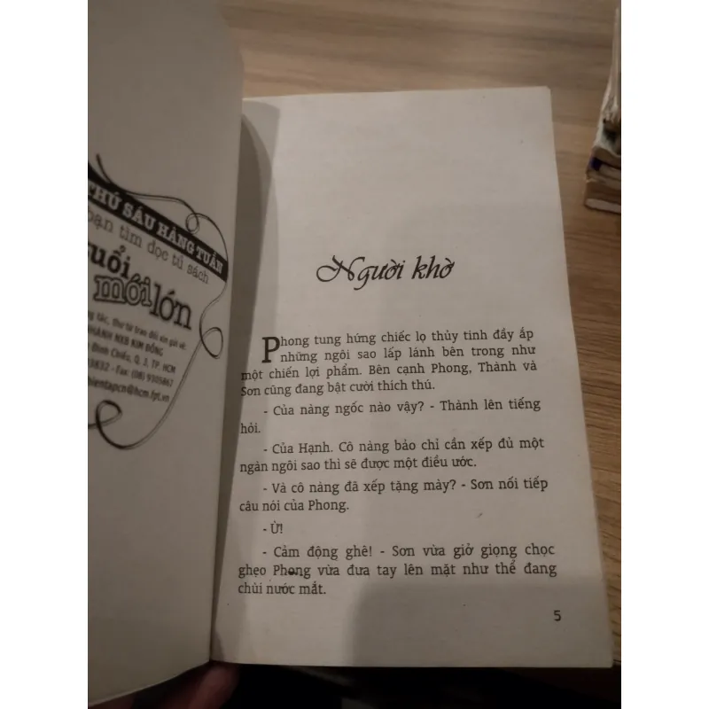 sách "Cô bé ngậm cỏ sữa" của tác giả Võ Ngọc Phương, thuộc Tủ sách Tuổi mới lớn. 
 1025307