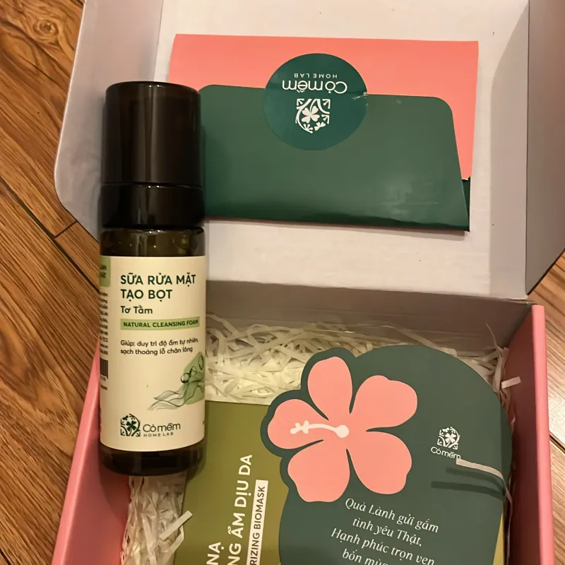 Combo sửa rửa mặt và mặt nạ dưỡng da Cỏ mềm 973290