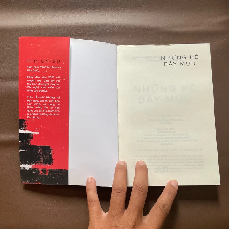 II Tiểu Thuyết: Những Kẻ Bày Mưu - KIM UN SU - 2019 494265