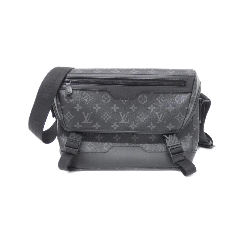 Túi đeo chéo Louis Vuitton Monogram Eclipse Voyage PM M12517 610226