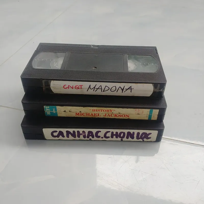 Băng video ca nhạc quốc tế  589792