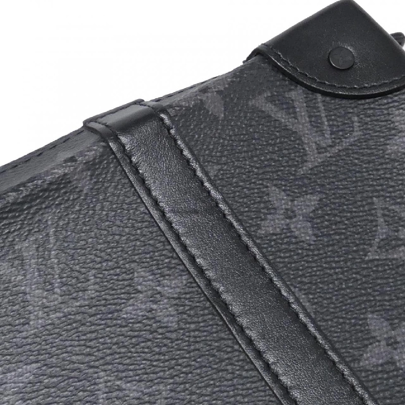 Ví đeo chéo Louis Vuitton Monogram Eclipse Soft Trunk M69838 610292
