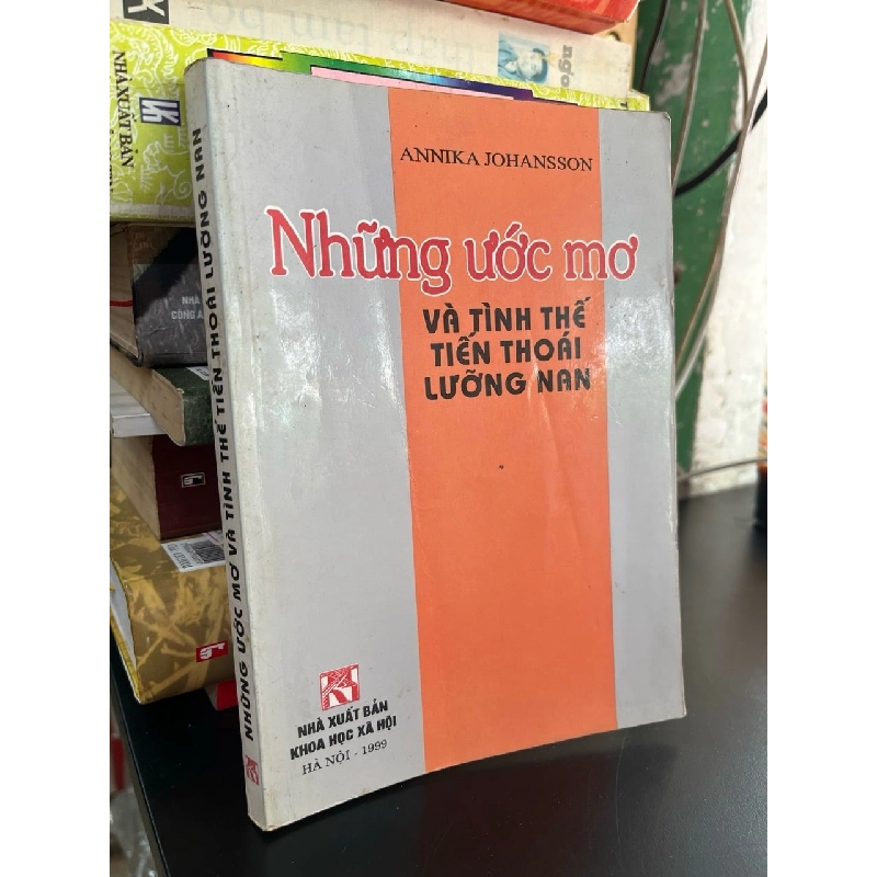 Những ước mơ và tình thế tiến thoái lưỡng nan - Annika Johansson 929890