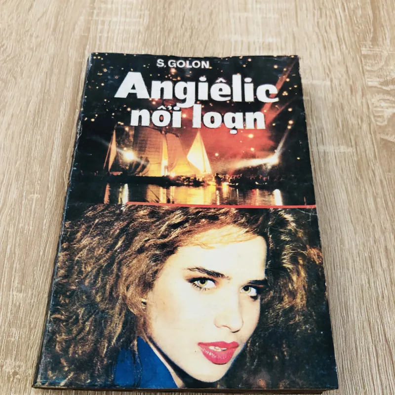 ANGIÊLIC NỔI LOẠN 961431