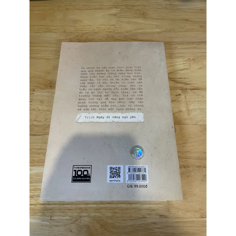 Combo 2 cuốn của Lê Huy Hoàng: "Cô gái tháng Mười" & "Ngày dĩ vãng ngủ yên" 796616