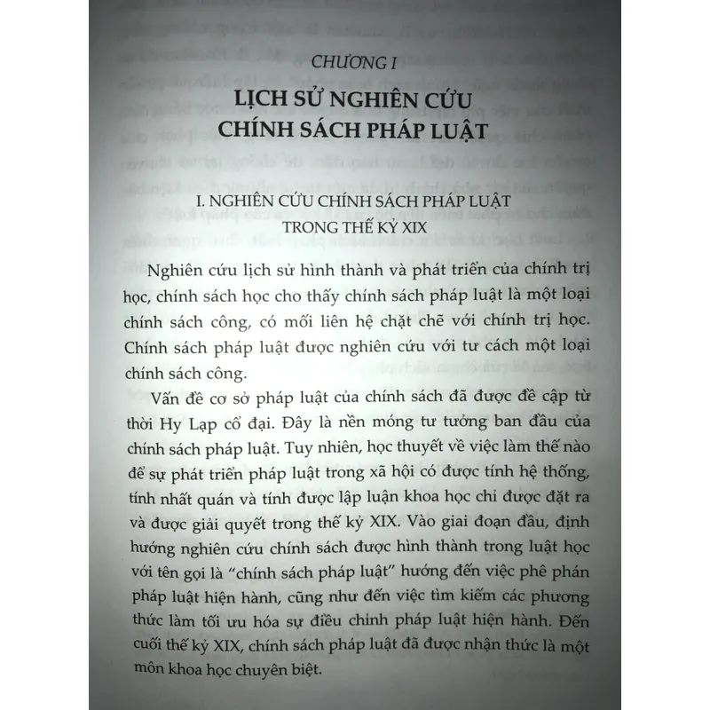 Chính sách pháp luật những vấn đề lý luận và thực tiễn  740458