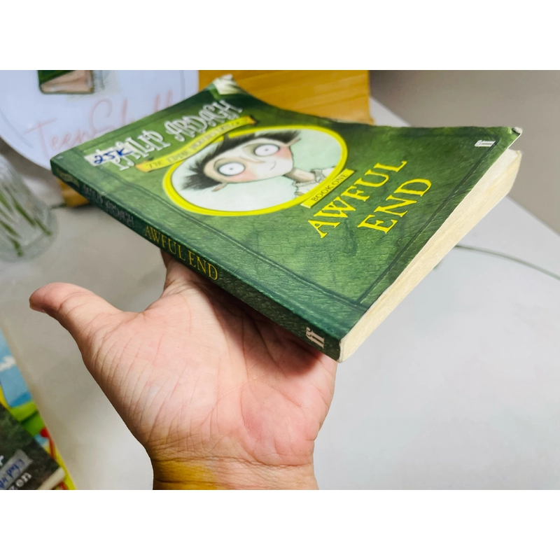 [Sách 2hand từ US] Like new 90% - Awful End của Philip Ardagh 476692