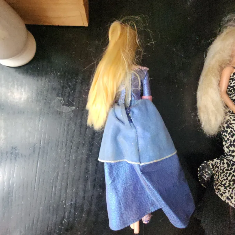 Búp bê Barbie đầm xanh dương 1005314