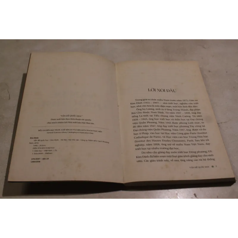 Vấn đề quốc học 972602