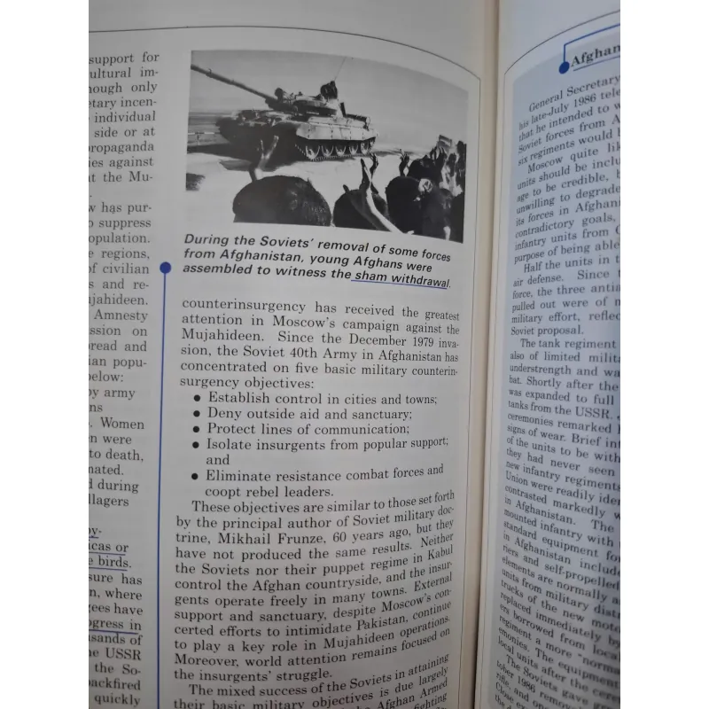Soviet Military Power (Sức mạnh Quân sự Liên Xô)-Tom Gervasi - thực trạng quân đội Liên Xô 958004