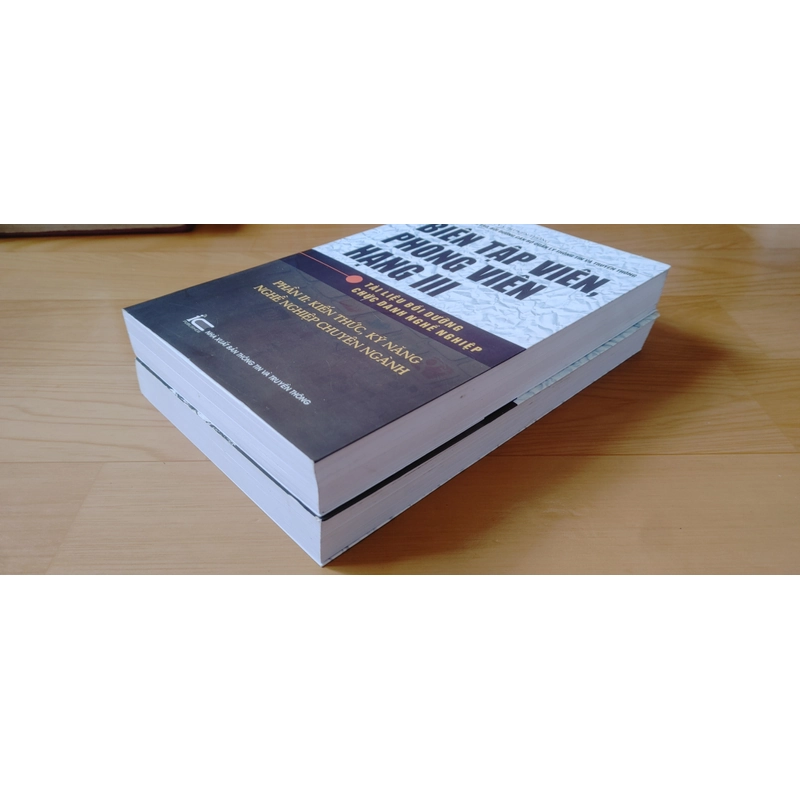 BIÊN TẬP VIÊN, PHÓNG VIÊN HẠNG 3 497045