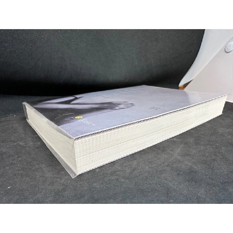Cô Gái May Mắn Nhất Còn Sống - Jessica Knoll, Mới 90%, 2019 SBM2405 450682
