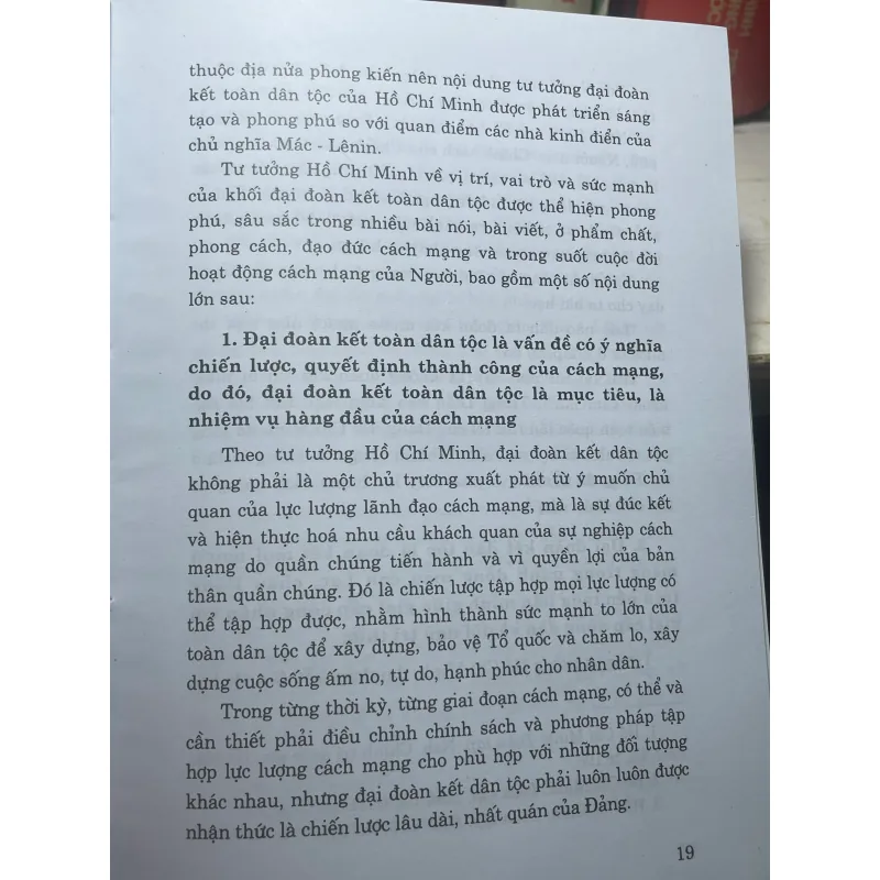 SÁCH MỘT SỐ VẤN ĐỀ LÝ LUẬN VÀ THỰC TIỄN CÔNG TÁC MẶT TRẬN 700646