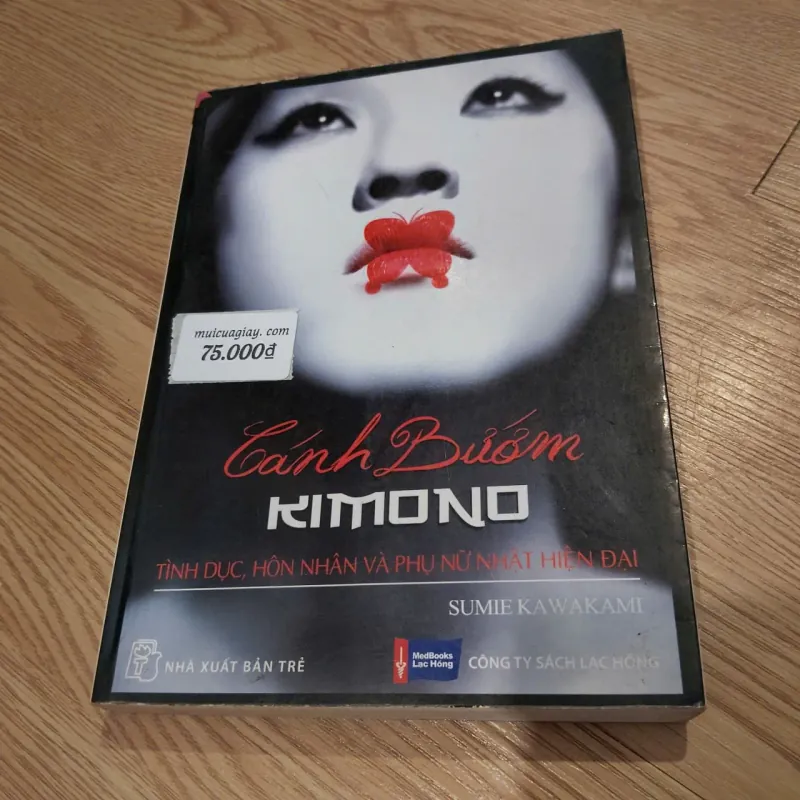 Cánh bướm Kimomo – Sumie Kawakami 750503