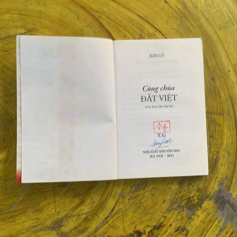 COMBO GẦN 400 NĂM VUA CHÚA TRIỀU NGUYỄN & CÔNG CHÚA ĐẤT VIỆT 1002967