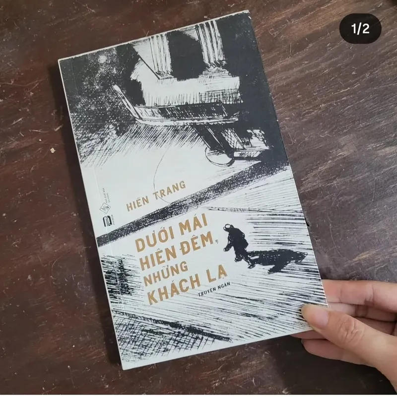 Dưới mái hiên đêm, những khách lạ - Hiền Trang 563555