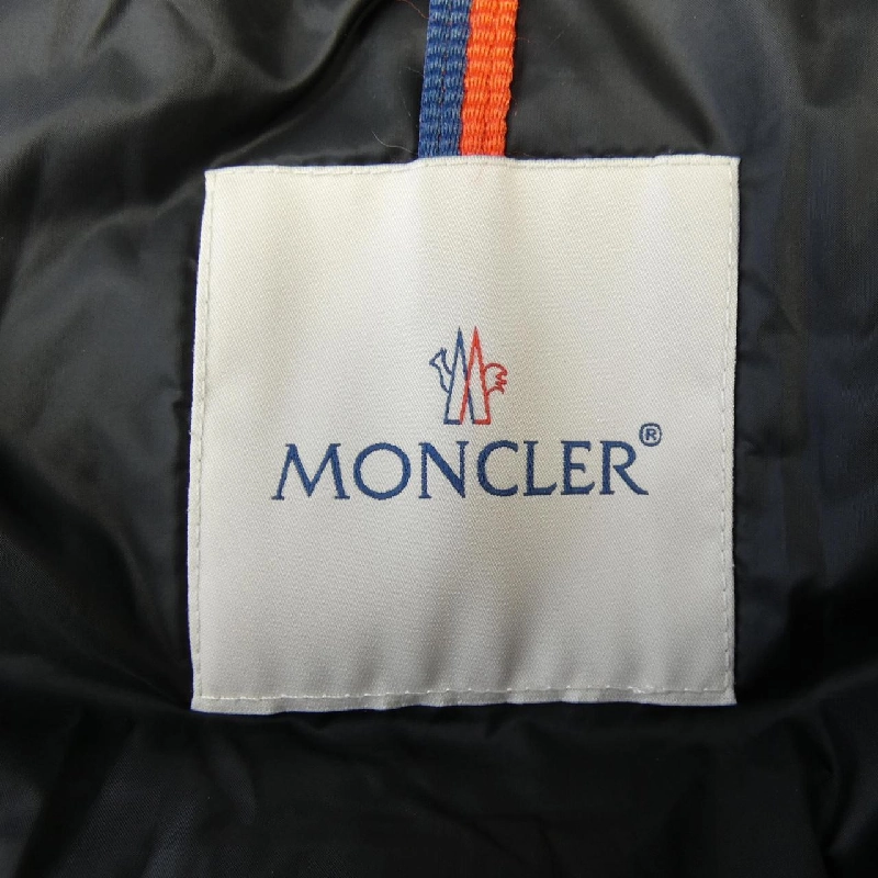 Áo khoác lông vũ MONCLER BOED 633521
