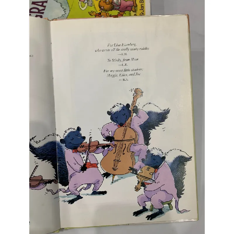 Dial Easy-to-Read: Stinky Riddles – Katy Hall & Lisa Eisenberg 559694