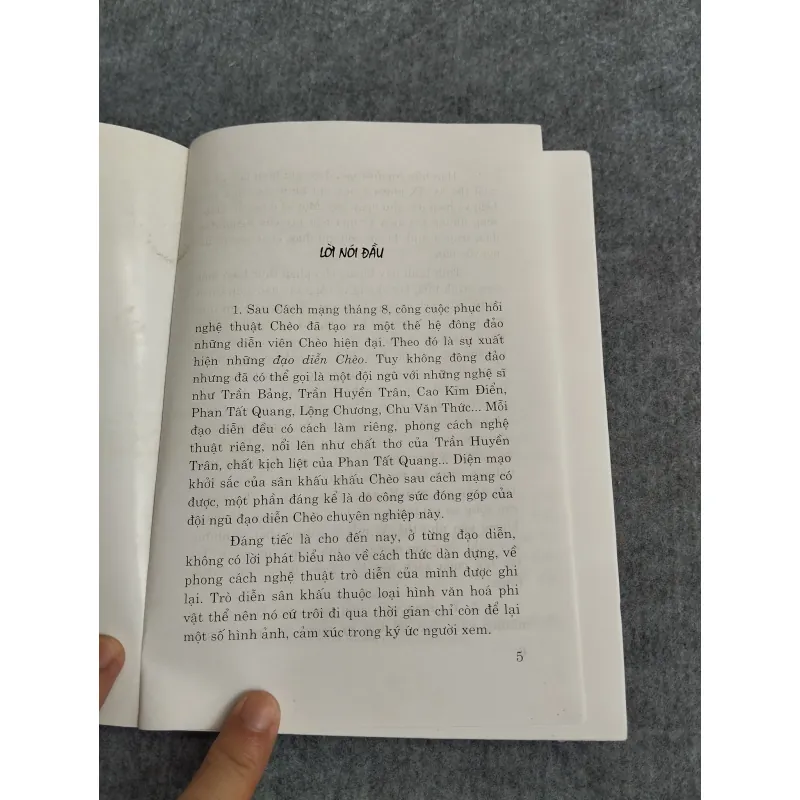 TRẦN BẢNG ĐẠO DIỄN CHÈO 588685
