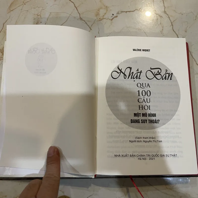 Nhật Bản qua 100 câu hỏi một mô hình đang suy thoái (B) 748597