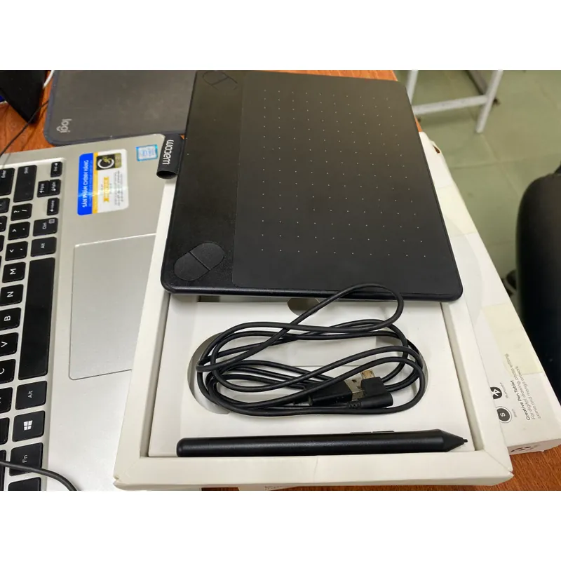 Bảng vẽ điện tử Wacom CTH 490 707407