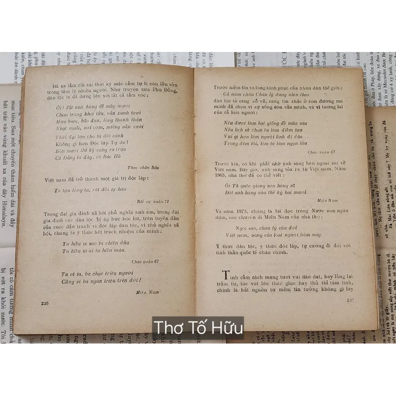 Chuyên luận Thơ Tố Hữu - Lê Đình Kỵ (550 trang) 707214