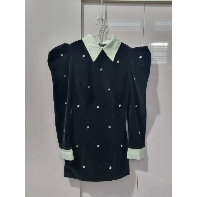 Đầm nhung nữ cổ tim phối đính đá sang trọng chất liệu vải mềm mịn 746076