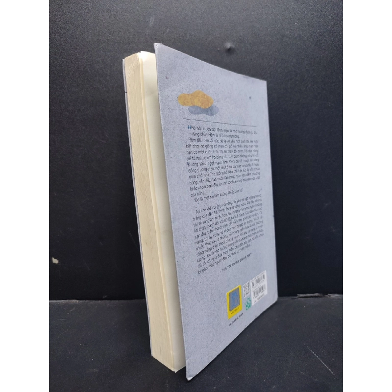 Tuyệt không dấu vết mới 90% quăng góc nhẹ 2023 HCM1406 Nguyễn Việt Hà SÁCH VĂN HỌC 915426