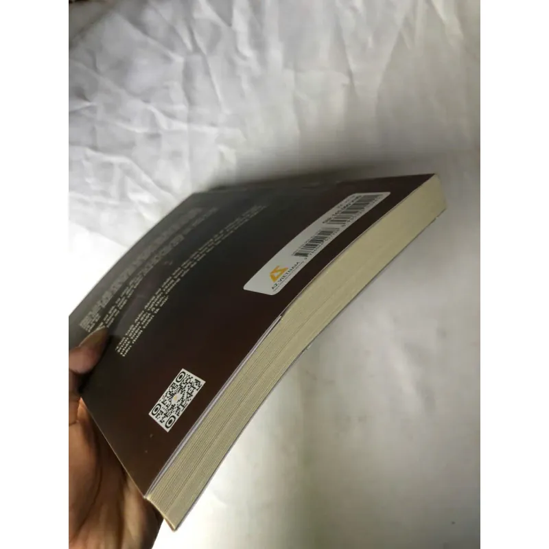 Sách đã qua sử dụng Kẻ Xa Lạ - Trần Nghiên Nhất 999012