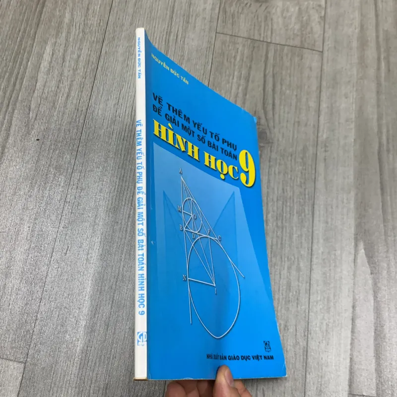 Vẽ thêm yếu tố phụ để giải một bài toán hình học 9. 3b5 717371