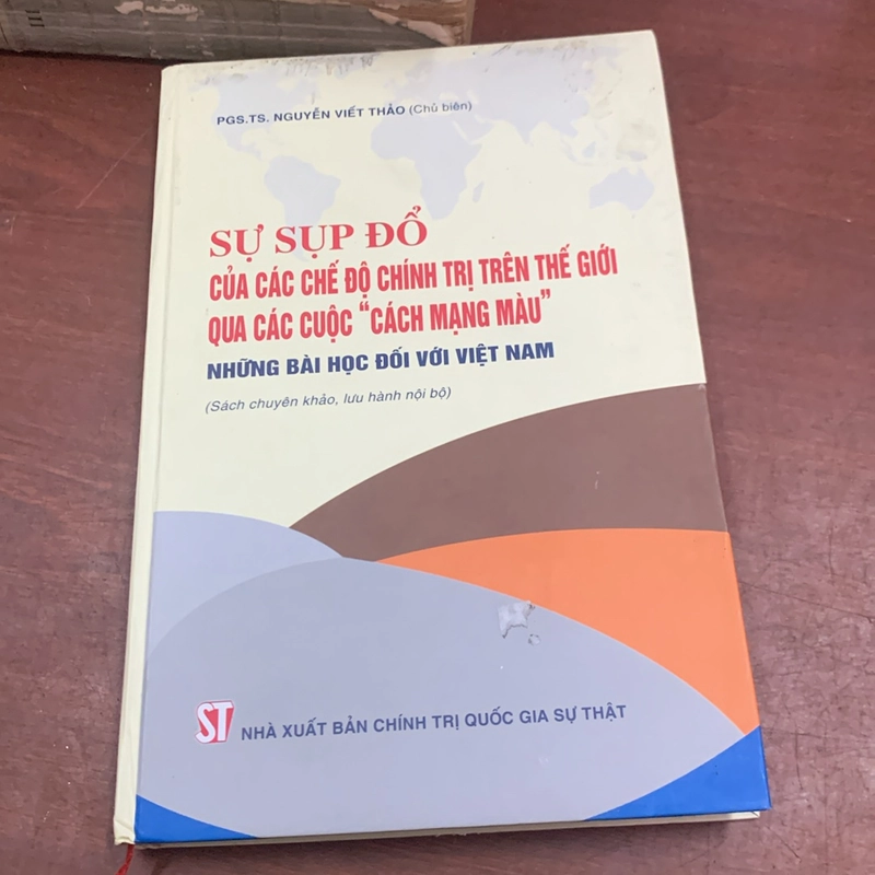 Sự sụp đổ của các chế độ chính trị trên thế giới qua các cuộc cách mạng màu… 309471