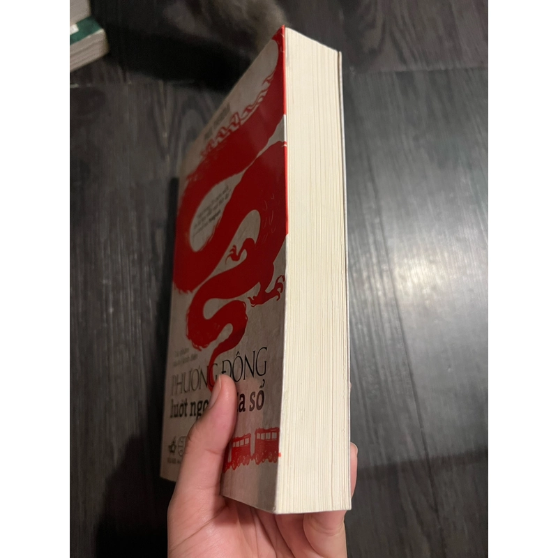 Phương Đông lướt ngoài cửa sổ 315016