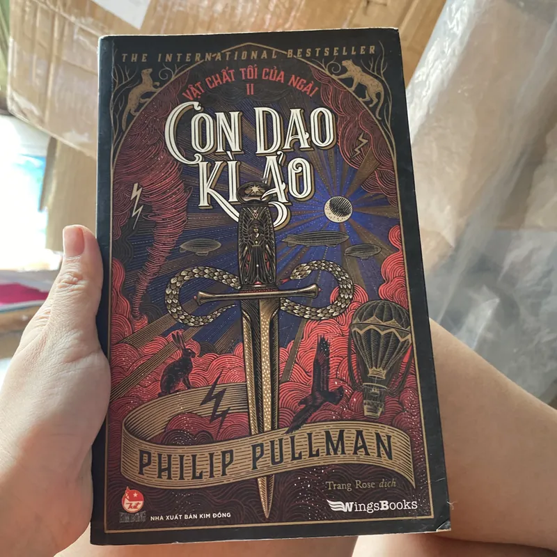 Con dao kì ảo Vật chất tối của ngài 2 574511