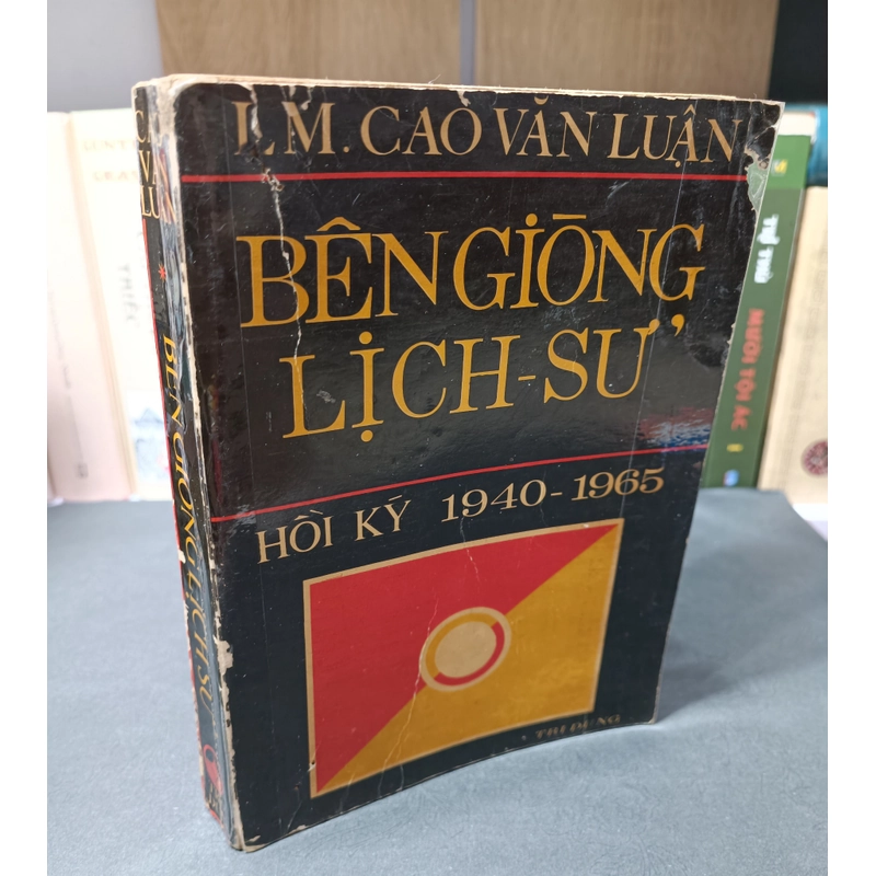 Bên giòng lịch sử (Cao Văn Luận) 325515